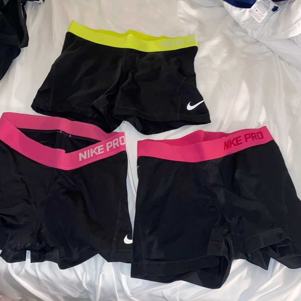 Nike Pro Bundle. Nike Pro compression shorts with the old style waistband.
